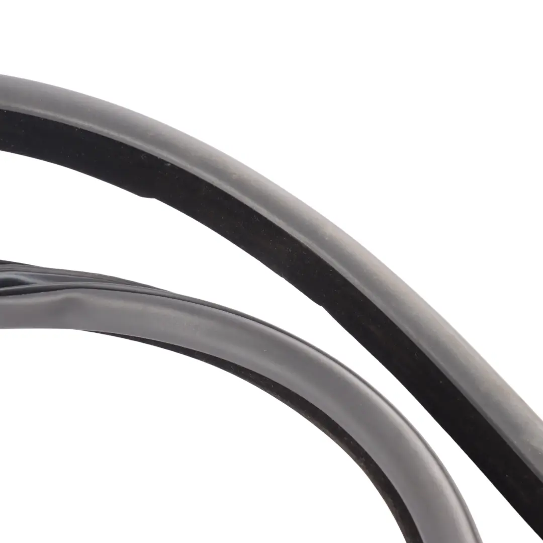 Front Door Seal Gasket Rubber Left Right N/O/S CK52-20708-AC to Range Rover L405 with Part number LR034097 Range Rover L405 Front Door Seal Gasket Rubber Left Right N/O/S CK52-20708-AC - SKU LR034097 - Part number LR034097