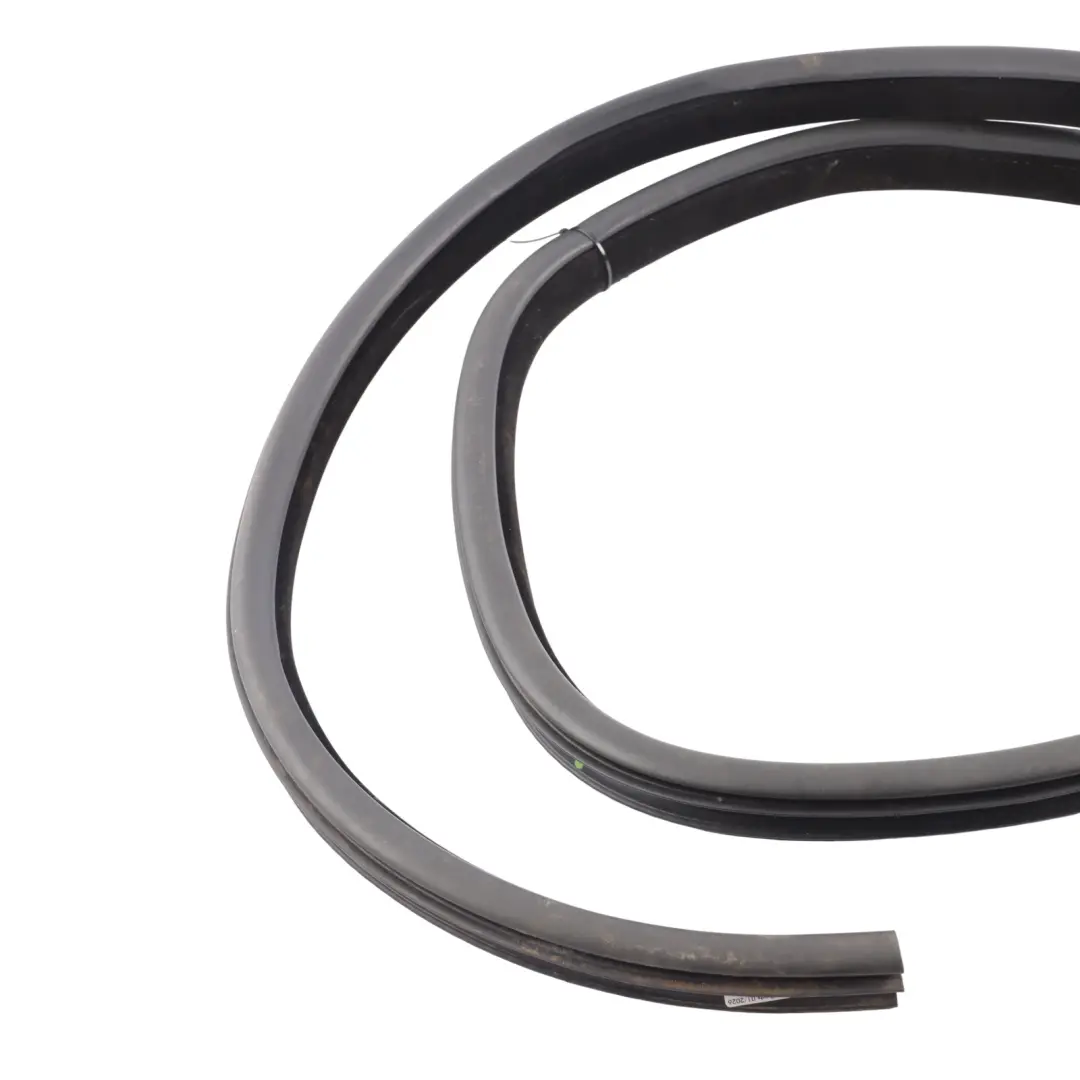 Door Seal Gasket Rubber Left Right N/O/S CK52-253A10-AC to Range Rover L405 Rear with Part number LR034111 Range Rover L405 Rear Door Seal Gasket Rubber Left Right N/O/S CK52-253A10-AC - SKU LR034111 - Part number LR034111