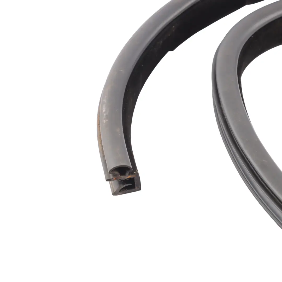 Range Rover L405 Rear Door Seal Gasket Rubber Left Right N/O/S CK52-253A10-AC - SKU LR034111 - Part number LR034111