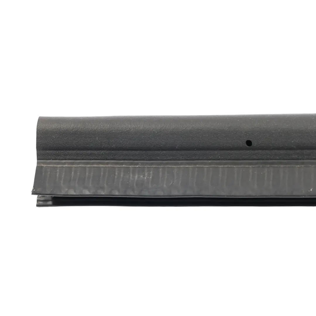 Junta Capó Derecha Izquierda para RANGE ROVER L405 con número de pieza LR034447 RANGE ROVER L405 Junta Capó Derecha Izquierda - SKU LR034447 - Número de pieza LR034447