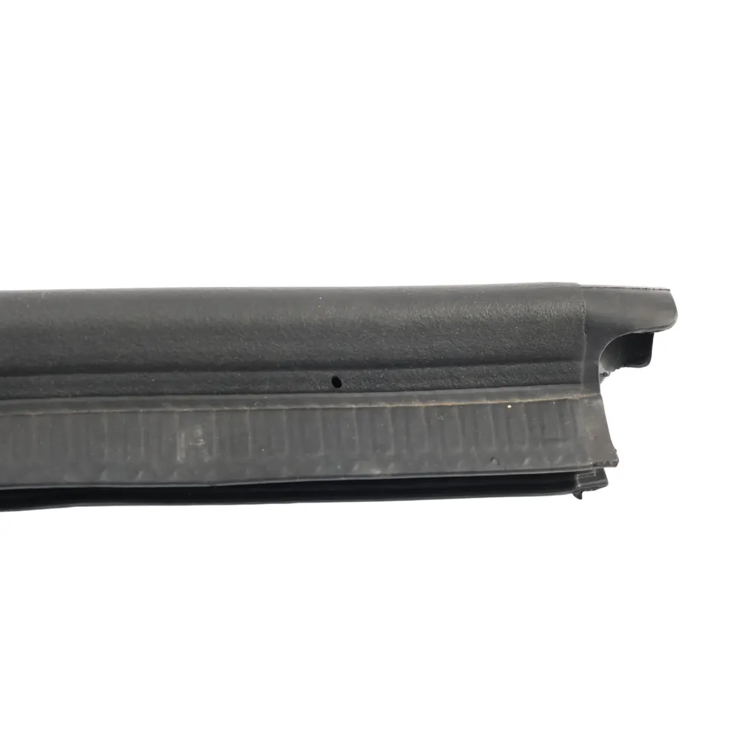 Guarnizione Cofano Motore Destra Sinistra per RANGE ROVER L405 con numero di parte LR034447 RANGE ROVER L405 Guarnizione Cofano Motore Destra Sinistra - SKU LR034447 - Numero di parte LR034447