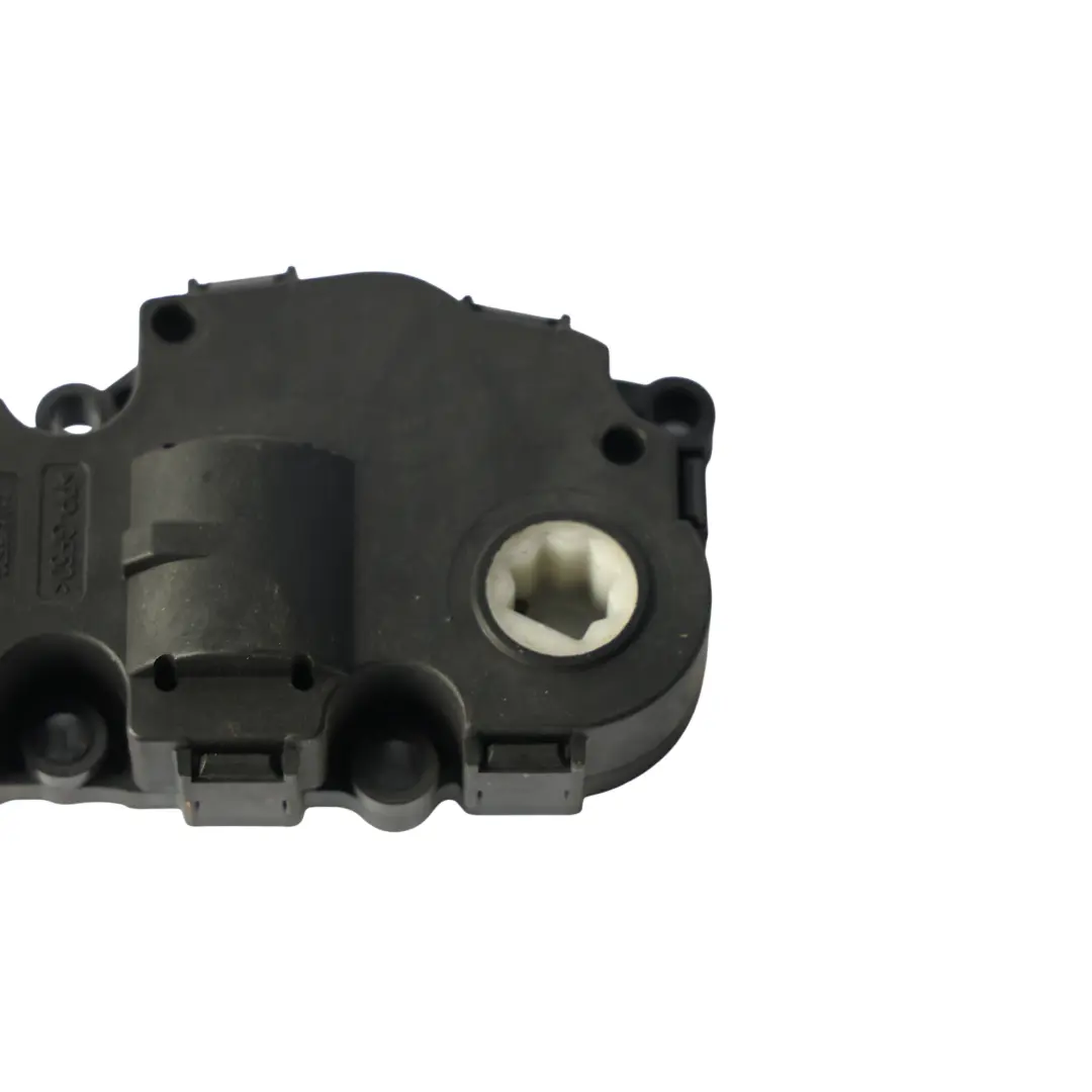 Heater Blower Flap Control Motor MF113980102 to Range Rover L405 with Part number LR035738 Range Rover L405 Heater Blower Flap Control Motor MF113980102 - SKU RHD-LR035738 - Part number LR035738