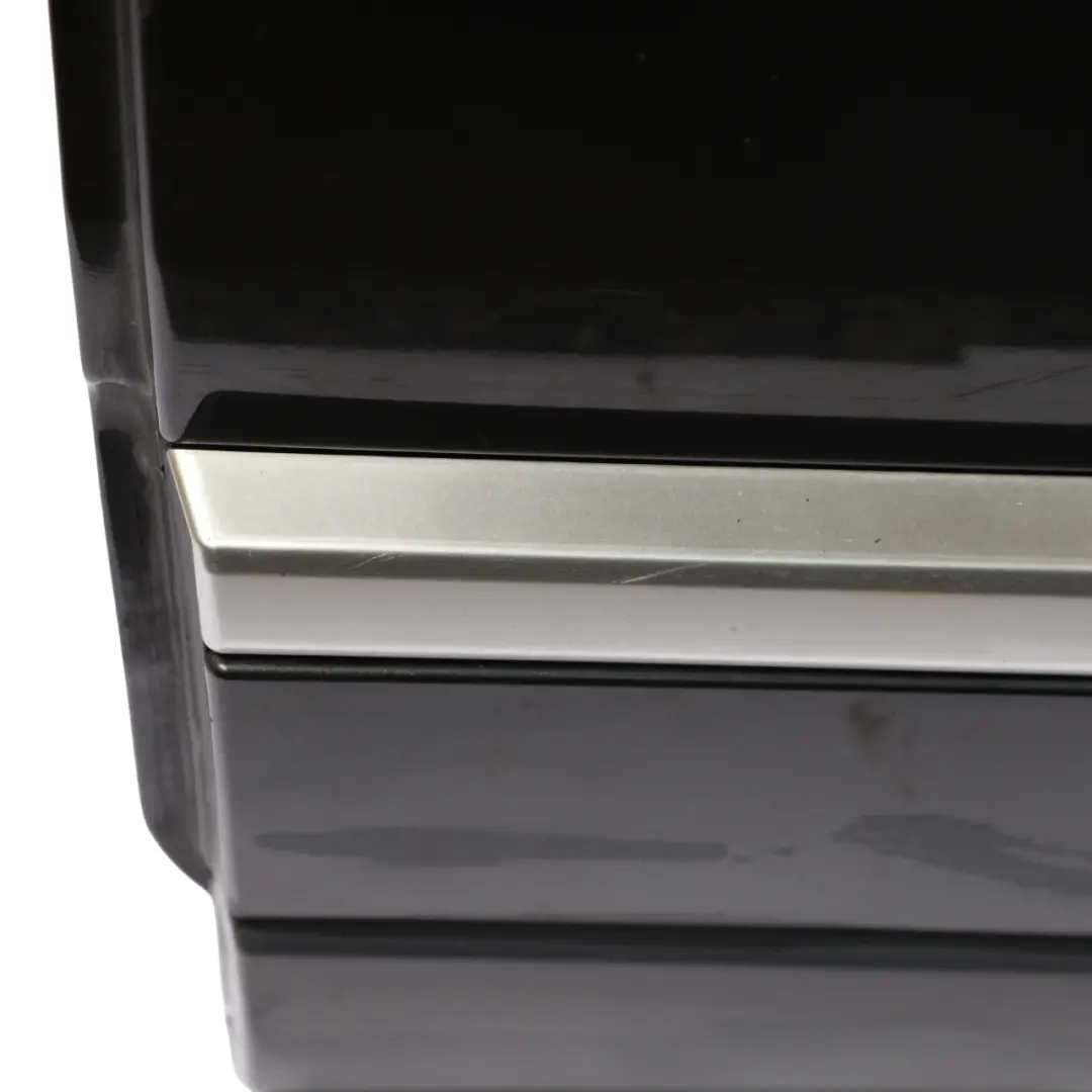 Door Rear Left N/S Covering Panel Causeway Grey - 950 to Range Rover L405 with Part number LR036403 Range Rover L405 Door Rear Left N/S Covering Panel Causeway Grey - 950 - SKU LR036403-CAG - Part number LR036403