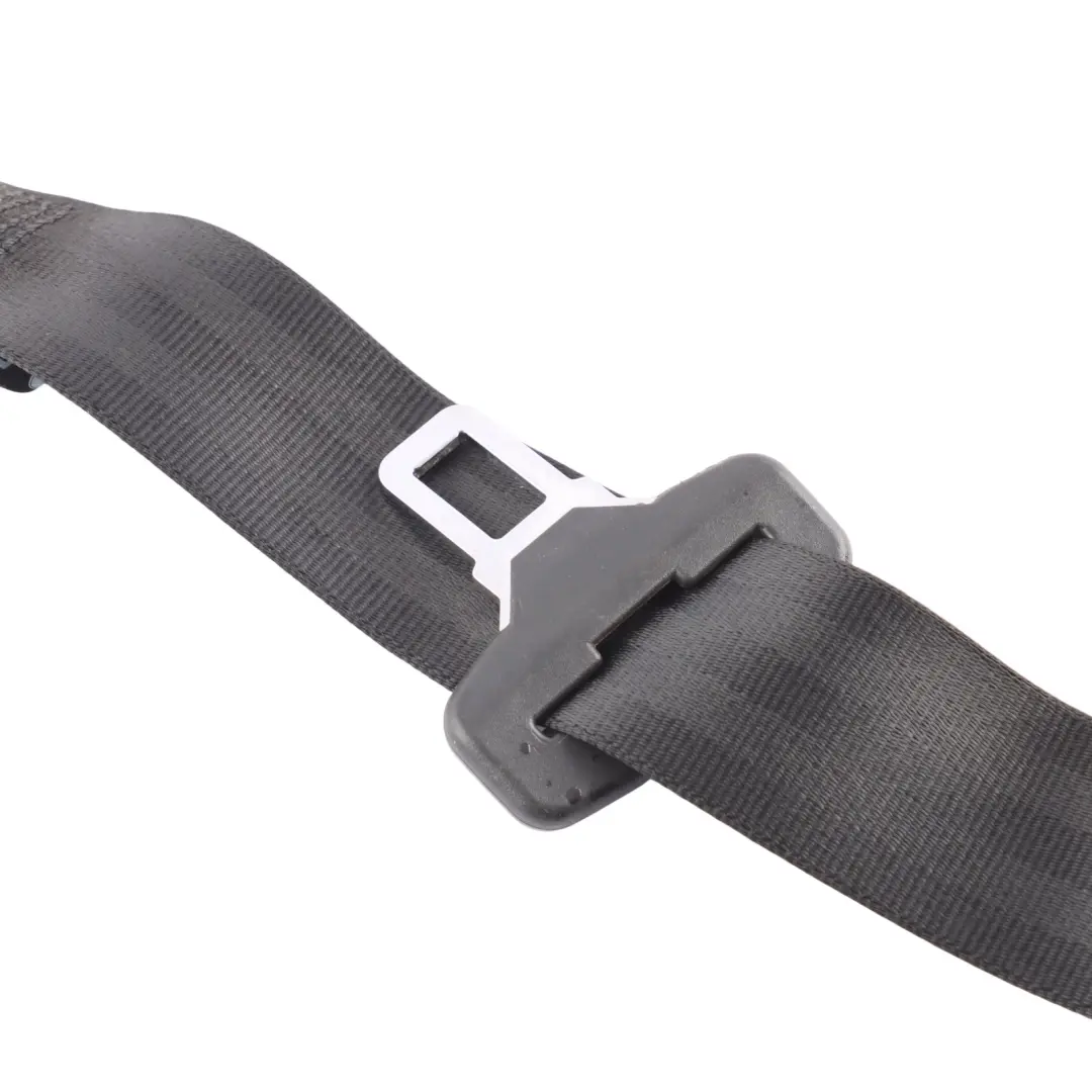 Centre Middle Seat Belt Black to Range Rover L405 Rear with Part number LR037495 Range Rover L405 Rear Centre Middle Seat Belt Black - SKU LR037495 - Part number LR037495