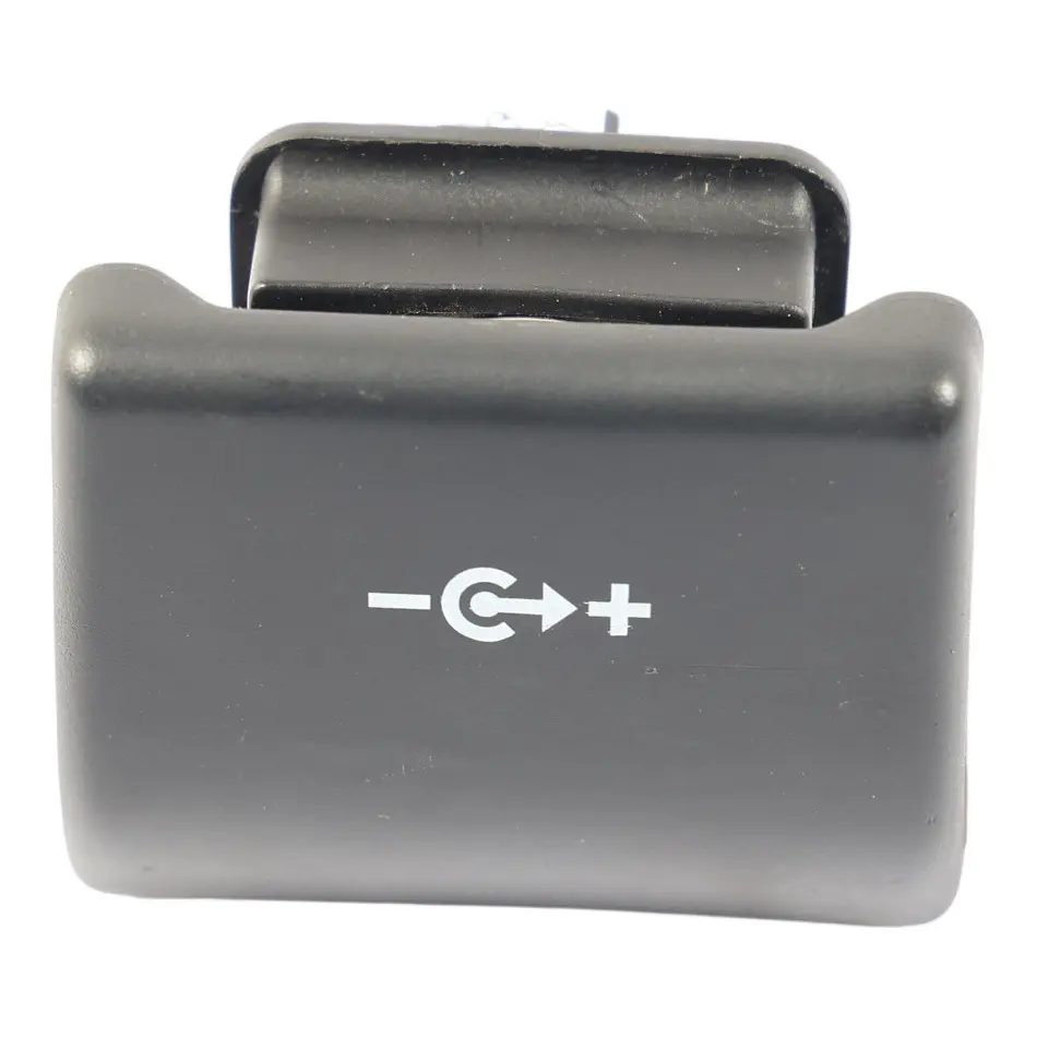 Cigarette Lighter Power Outlet Socket Point CPLA-19N236-BA to Range Rover L405 with Part number LR038276 Range Rover L405 Cigarette Lighter Power Outlet Socket Point CPLA-19N236-BA - SKU LR038276 - Part number LR038276