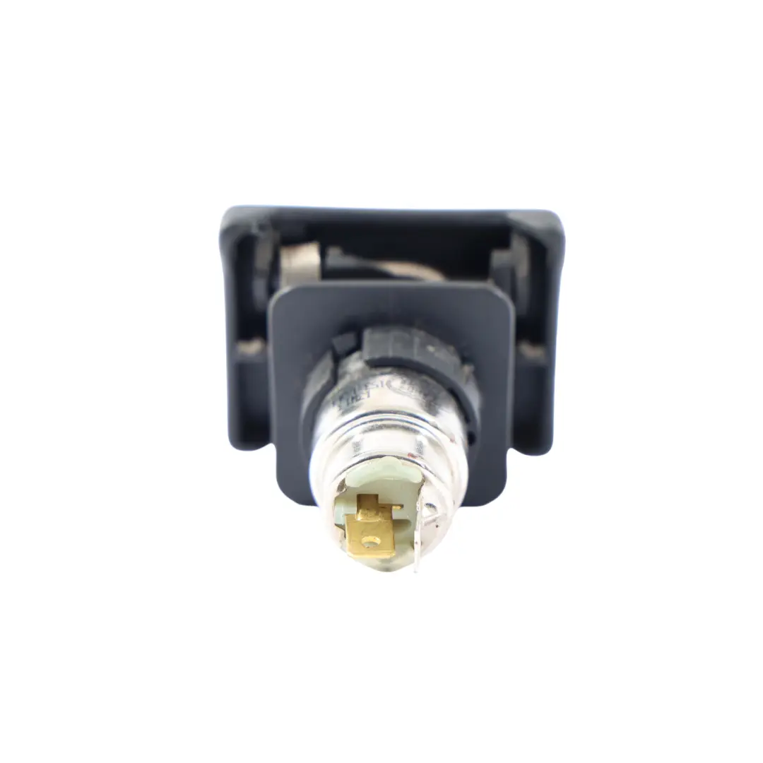 Range Rover L405 Gniazdo Zapalniczki Wtyczka Zasilania CPLA-19N236-BA - SKU LR038276 - Numer Części LR038276