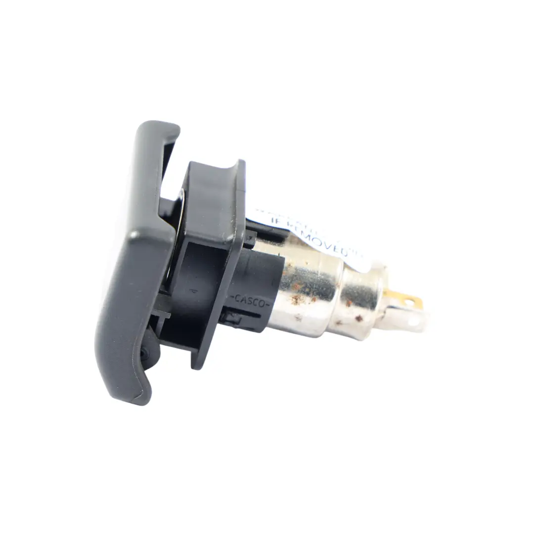 Presa Di Corrente Per Accendisigari CPLA-19N236-BA per Range Rover L405 con numero di parte LR038276 Range Rover L405 Presa Di Corrente Per Accendisigari CPLA-19N236-BA - SKU LR038276 - Numero di parte LR038276