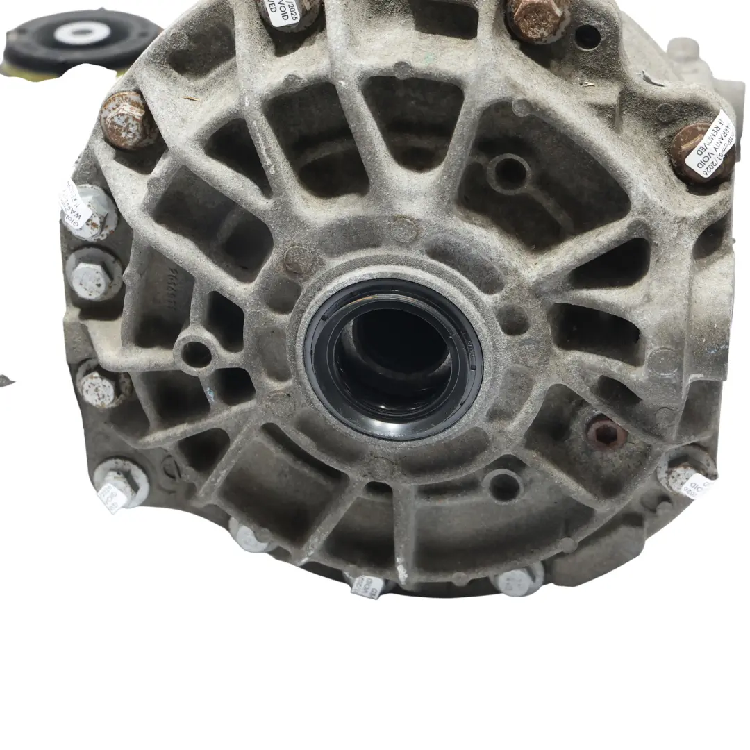 Dyferencjał Dyfer Tylny Tył I=2.73 CPLA-4A213-AB do Range Rover L405 4.4 SDV8 o numerze LR039508 Range Rover L405 4.4 SDV8 Dyferencjał Dyfer Tylny Tył I=2.73 CPLA-4A213-AB - SKU LR039508 - Numer Części LR039508