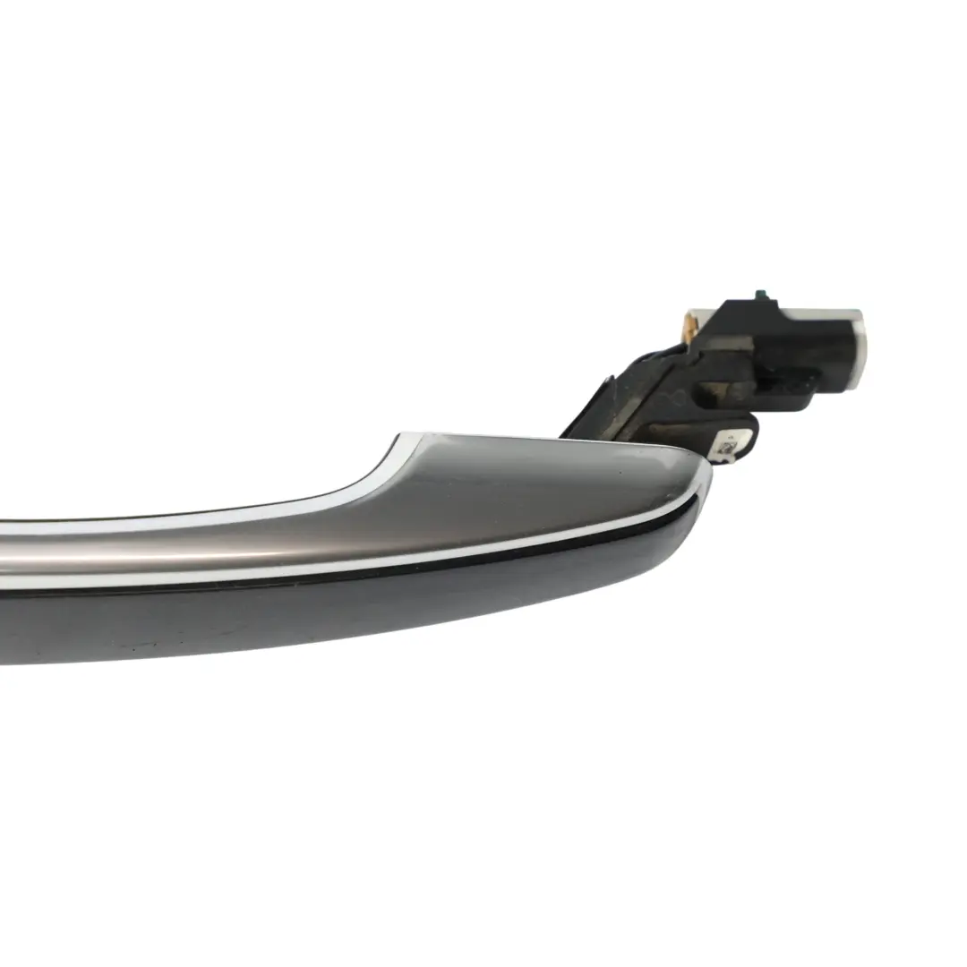 Klamka Przednia Zewnętrzna Causeway Grey 950 do Range Rover Land Rover L405 o numerze LR040250 Range Rover Land Rover L405 Klamka Przednia Zewnętrzna Causeway Grey 950 - SKU LR040250-CAG - Numer Części LR040250