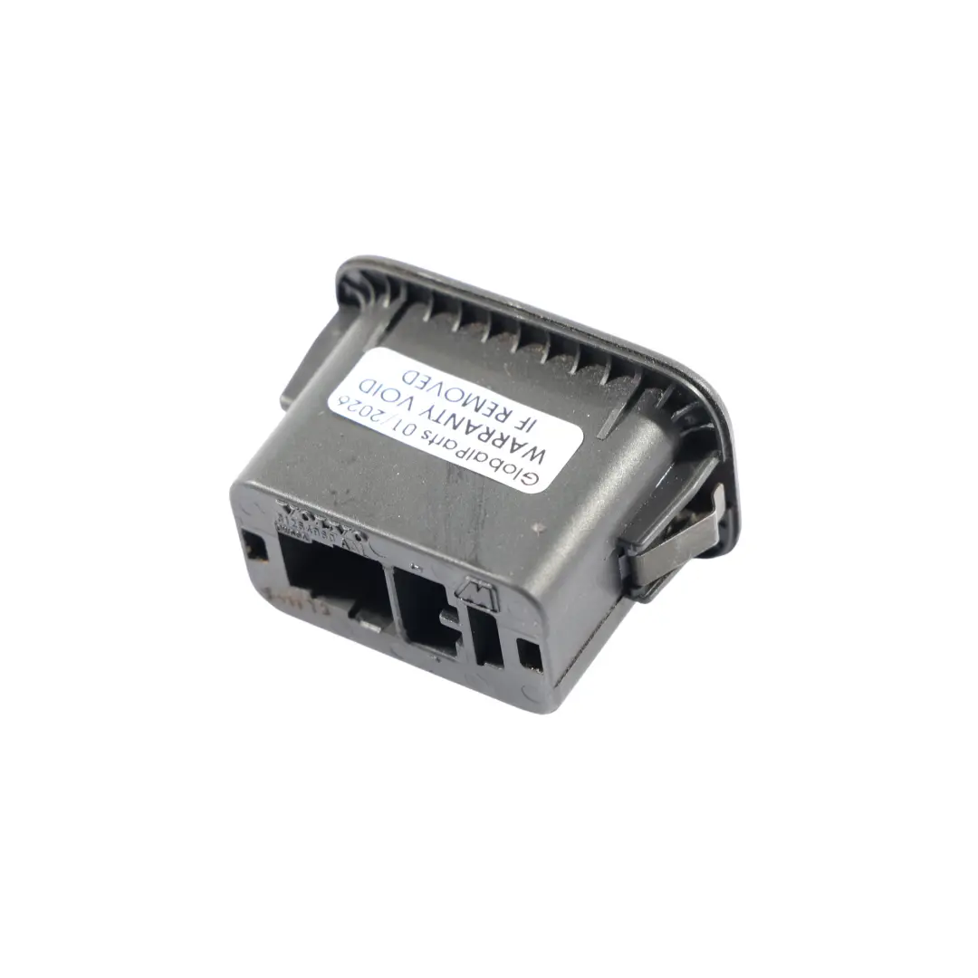 Bouton D'Ouverture Du Hayon Inférieur Du Coffre 31264960AA pour Range Rover L405 à propos du numéro de pièce LR040339 Range Rover L405 Bouton D'Ouverture Du Hayon Inférieur Du Coffre 31264960AA - SKU LR040339 - Numéro de pièce LR040339