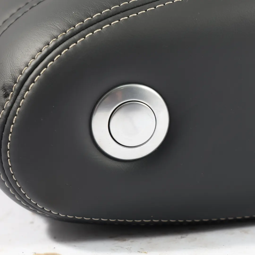 Appui-Tête De Siège Avant Droit En Cuir Noir Ébène pour Range Rover L405 à propos du numéro de pièce LR045988 Range Rover L405 Appui-Tête De Siège Avant Droit En Cuir Noir Ébène - SKU LR045988 - Numéro de pièce LR045988