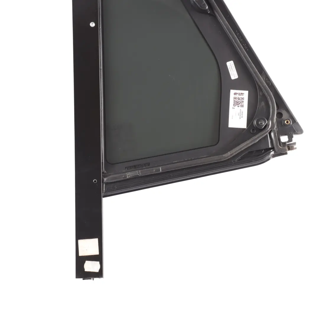 Fixed Window Glass Tinted AS3 Door Right O/S to Range Rover L405 Rear with Part number LR046785 Range Rover L405 Rear Fixed Window Glass Tinted AS3 Door Right O/S - SKU LR046785 - Part number LR046785