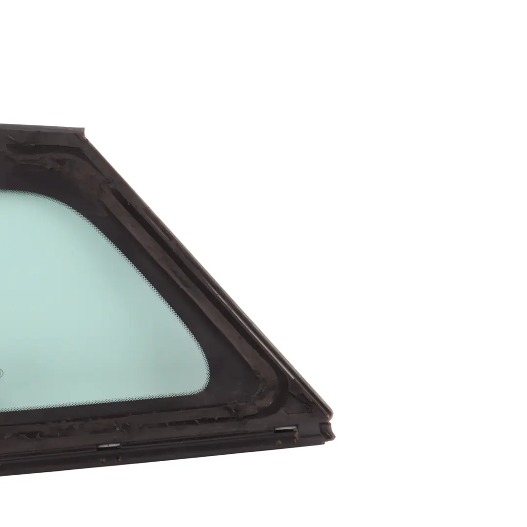 Vitre Quart Arrière Droite AS2 pour Range Rover Evoque L538 à propos du numéro de pièce LR049331 Range Rover Evoque L538 Vitre Quart Arrière Droite AS2 - SKU LR049331 - Numéro de pièce LR049331