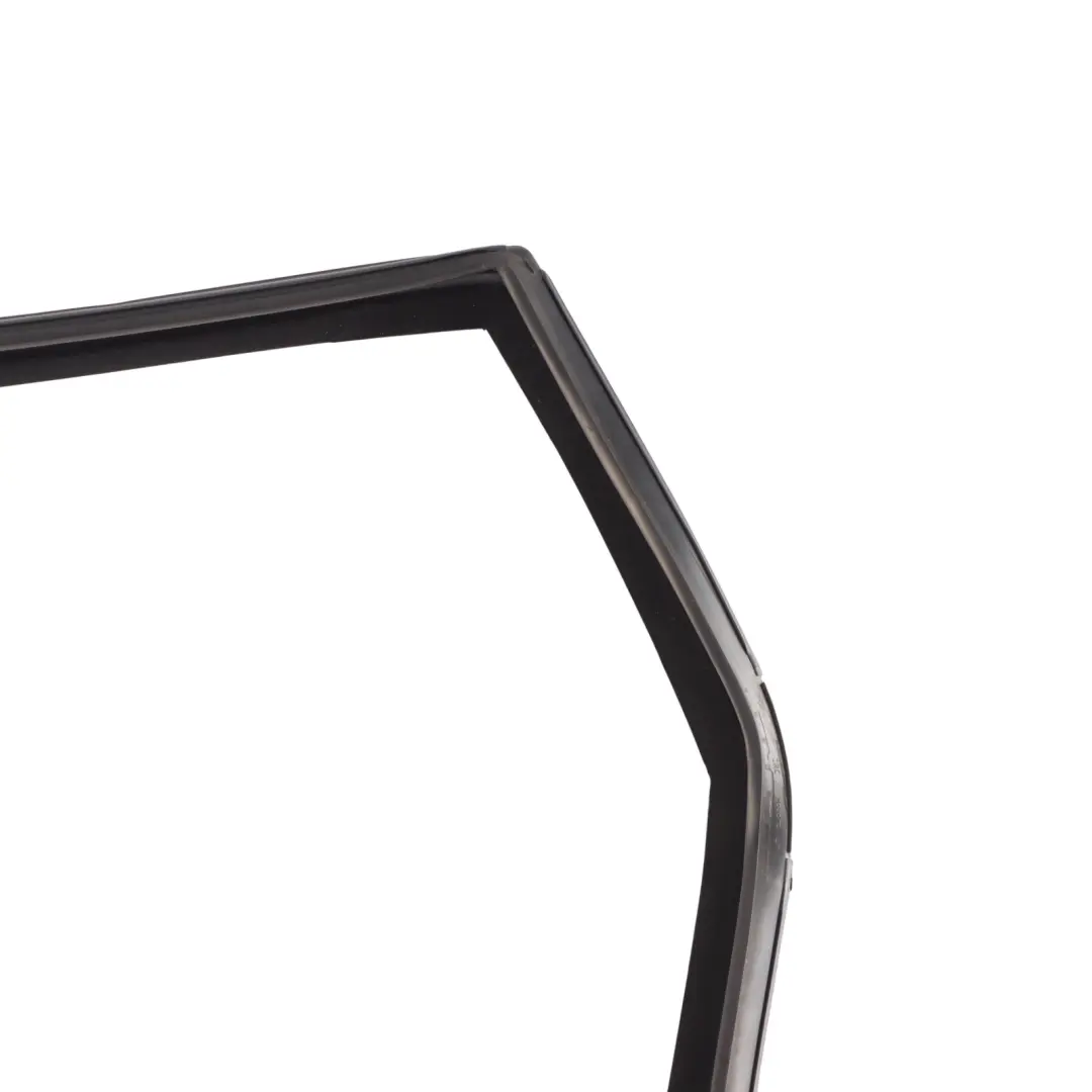 Land Rover Discovery L550 Ventana Vidrio Run Barrell Trasera Izquierda - SKU LR058556 - Número de pieza LR058556