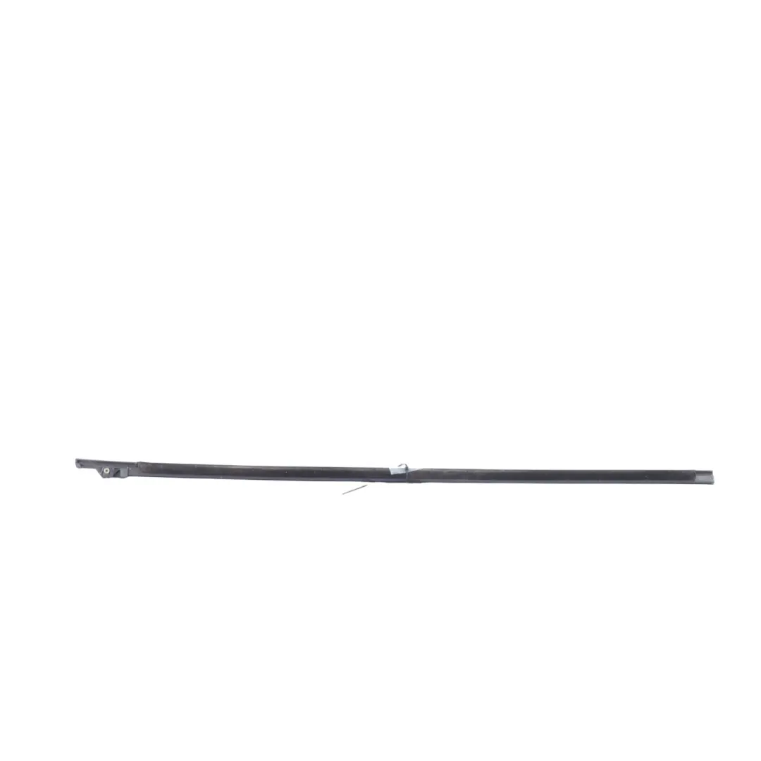 Modanatura Finestrino Ant Sx LR076576 per Land Rover Discovery Sport L550 con numero di parte LR058621 Land Rover Discovery Sport L550 Modanatura Finestrino Ant Sx LR076576 - SKU LR058621 - Numero di parte LR058621