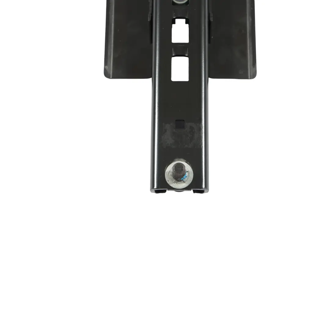 Ajuste Altura Cinturón Seguridad Delantero para Range Rover Evoque L538 con número de pieza LR066068 Range Rover Evoque L538 Ajuste Altura Cinturón Seguridad Delantero - SKU LR066068 - Número de pieza LR066068