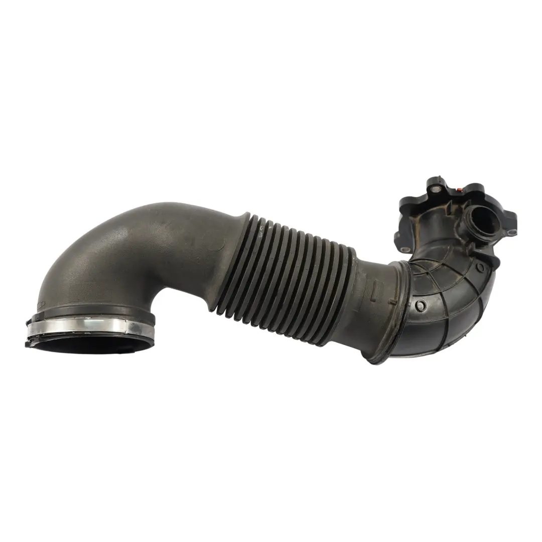 Przewód Rura Dolot Intercooler GJ329F876AB do Land Rover Discovery Sport L550 o numerze LR072119 Land Rover Discovery Sport L550 Przewód Rura Dolot Intercooler GJ329F876AB - SKU LR072119 - Numer Części LR072119