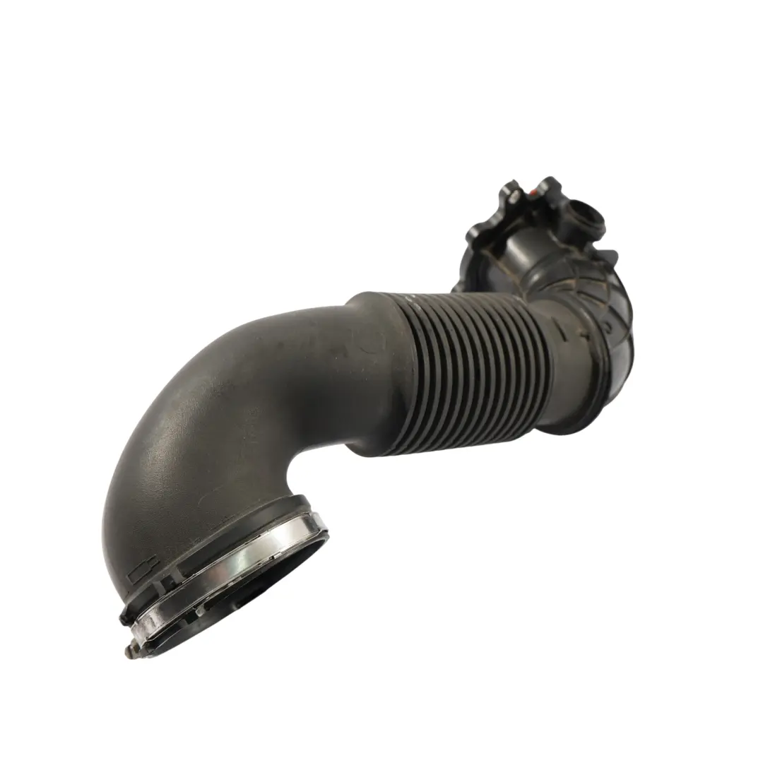 Przewód Rura Dolot Intercooler GJ329F876AB do Land Rover Discovery Sport L550 o numerze LR072119 Land Rover Discovery Sport L550 Przewód Rura Dolot Intercooler GJ329F876AB - SKU LR072119 - Numer Części LR072119