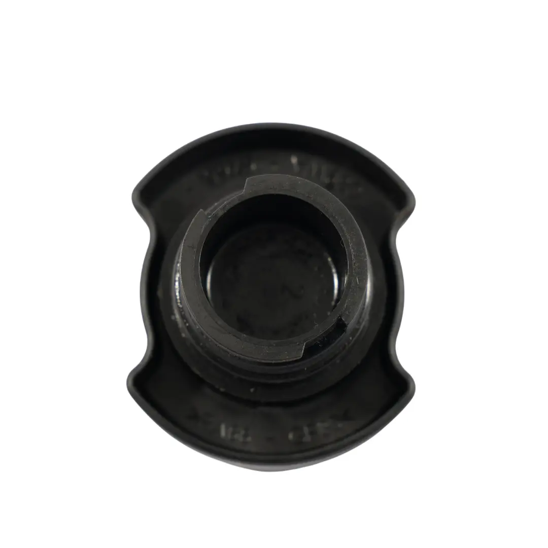 Land Rover Discovery Sport L550 Tapón Llenado Aceite - SKU LR073782 - Número de pieza LR073782