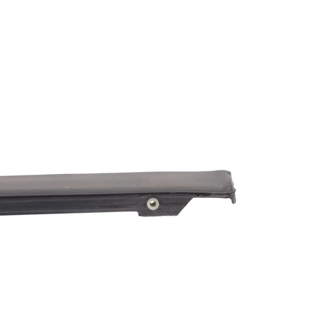 Joint De Vitre De Porte Arrière Droite pour Land Rover Discovery Sport L550 à propos du numéro de pièce LR076576 Land Rover Discovery Sport L550 Joint De Vitre De Porte Arrière Droite - SKU LR076576 - Numéro de pièce LR076576