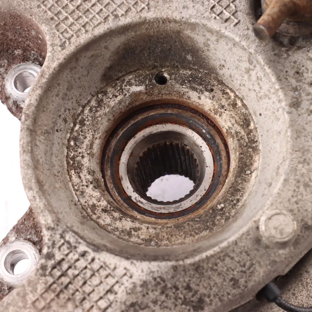 Knuckle Right O/S to Land Rover Discovery Sport L550 Rear with Part number LR079583 Land Rover Discovery Sport L550 Rear Knuckle Right O/S - SKU LR079583 - Part number LR079583