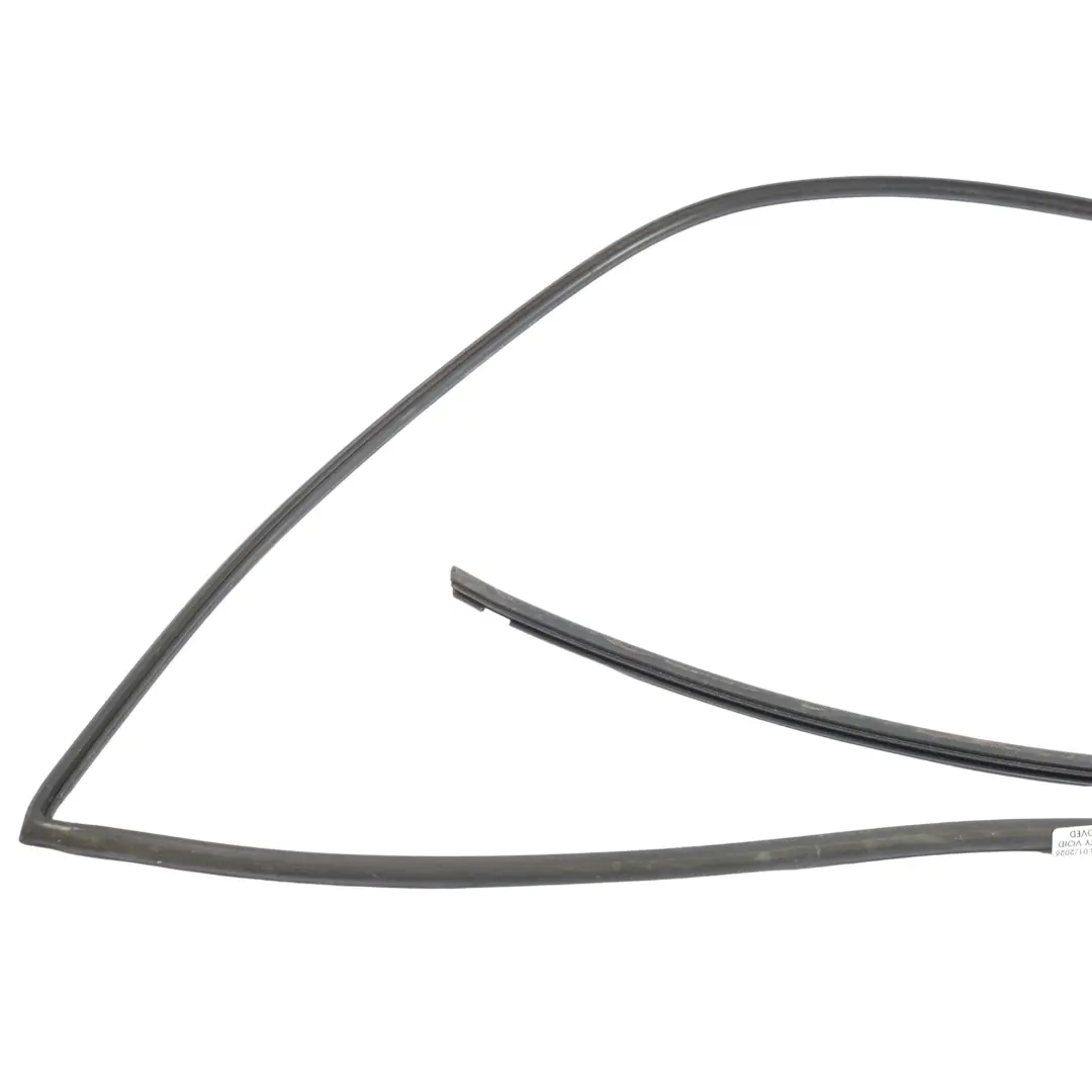 Guarnizione Del Tetto Scorrevole Del Vetro CPLA-502D58-AA per Range Rover L405 con numero di parte LR084562 Range Rover L405 Guarnizione Del Tetto Scorrevole Del Vetro CPLA-502D58-AA - SKU LR084562 - Numero di parte LR084562