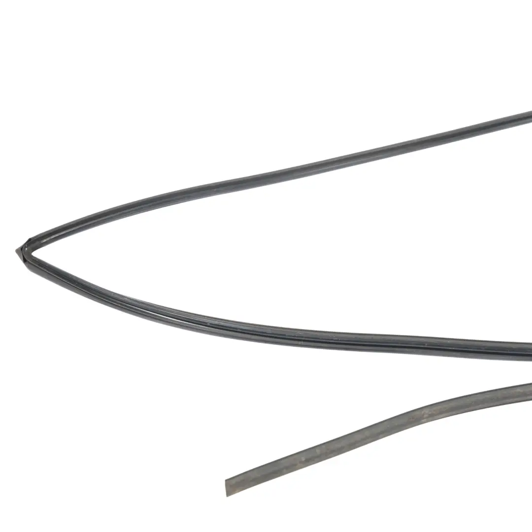 Range Rover L405 Sliding Roof Seal Sunroof Glass Sealing Gasket CPLA-502D58-AA - SKU LR084562 - Part number LR084562