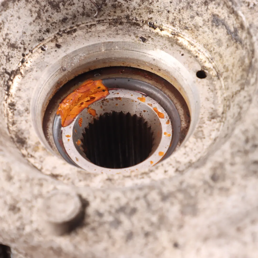 Land Rover DISCOVERY SPORT L550 Knuckle Rear Wheel Hub Right O/S - SKU LR087649 - Part number LR087649