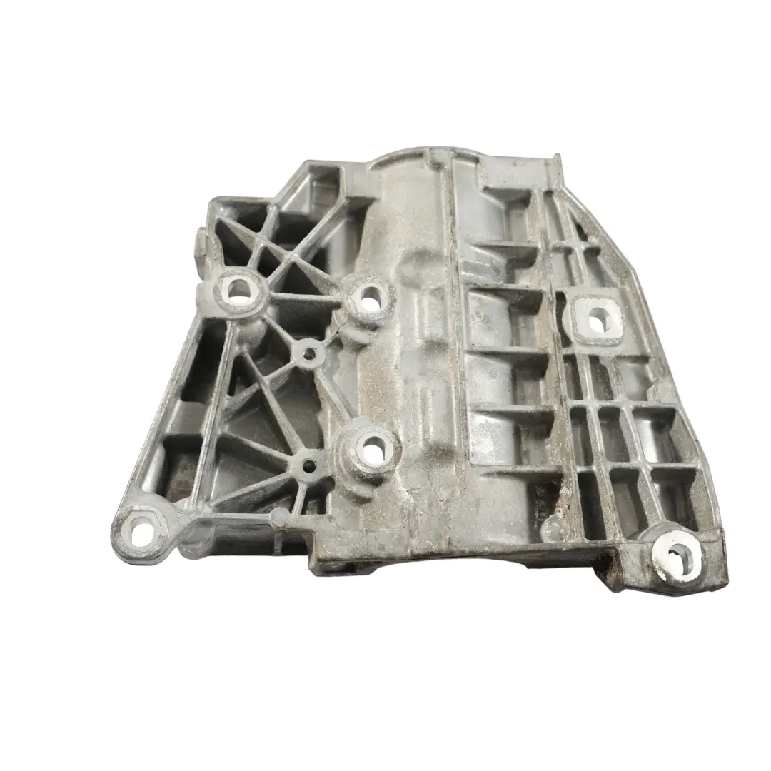 Uchwyt Podpora Półosi GJ324H473AD do Land Rover Discovery Sport L550 o numerze LR105296 Land Rover Discovery Sport L550 Uchwyt Podpora Półosi GJ324H473AD - SKU LR105296 - Numer Części LR105296