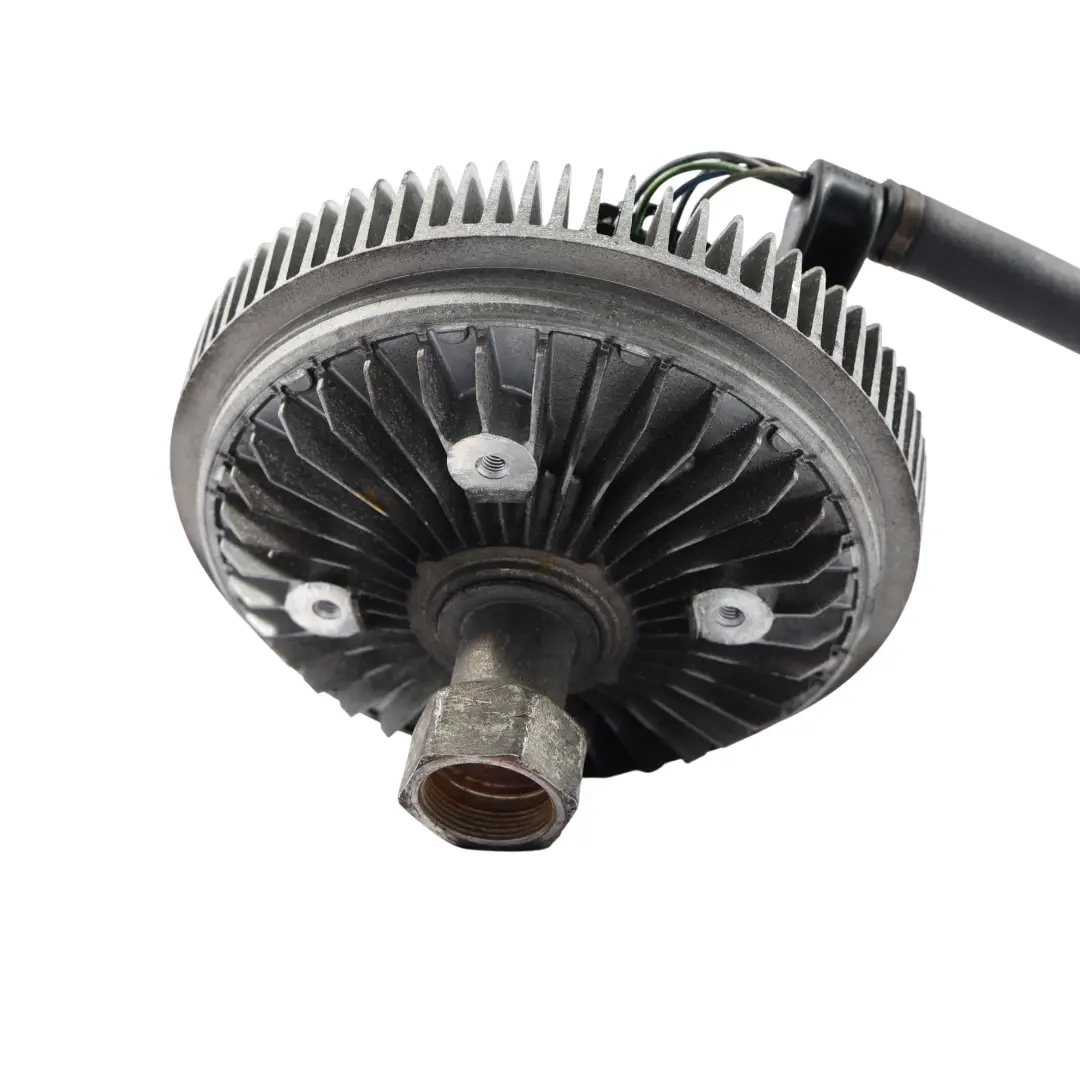 Wentylator Wiskoza 5H22-8600-JB do Land Rover Discovery 3 L319 2.7 TDV6 o numerze PGG500370 Land Rover Discovery 3 L319 2.7 TDV6 Wentylator Wiskoza 5H22-8600-JB - SKU PGG500370-1 - Numer Części PGG500370