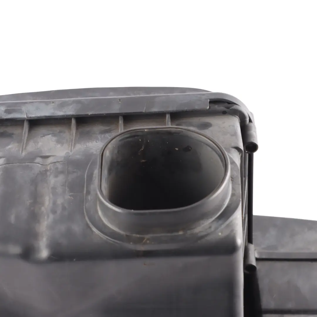 Intake Air Filter Box Housing 5H229600CA to Land Rover Discovery 3 L319 Air with Part number PHB000498 Land Rover Discovery 3 L319 Air Intake Air Filter Box Housing 5H229600CA - SKU PHB000498 - Part number PHB000498