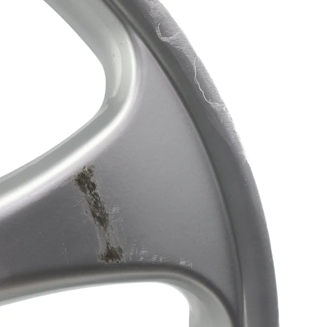 Jante En Alliage Argentée 22" 10J ET:55 VIA pour Porsche Cayenne 9PA à propos du numéro de pièce PORSCHE-VIA-22 Porsche Cayenne 9PA Jante En Alliage Argentée 22" 10J ET:55 VIA - SKU PORSCHE-VIA-22-1 - Numéro de pièce PORSCHE-VIA-22