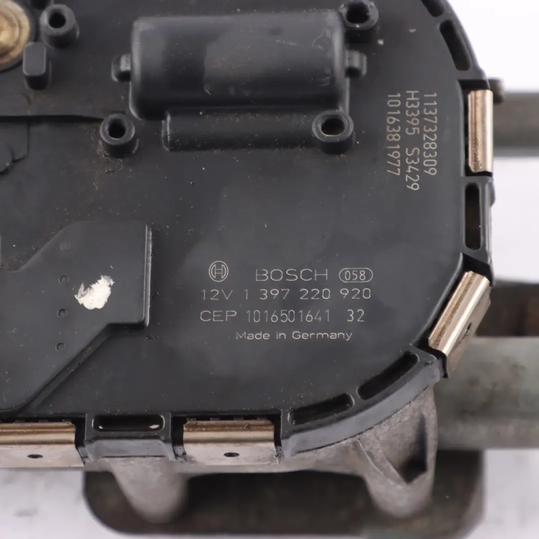 Mk6 Front Windscreen Wiper Motor Linkage Mechanism to Volkswagen Golf with Part number 1K2955023H Volkswagen Golf Mk6 Front Windscreen Wiper Motor Linkage Mechanism - SKU RHD-1K2955023H - Part number 1K2955023H