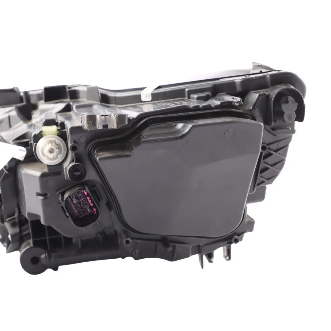 Headlight Headlamp Light Front Right O/S LED Matrix to Audi A6 C8 with Part number 4K0941040A Audi A6 C8 Headlight Headlamp Light Front Right O/S LED Matrix - SKU RHD-4K0941040A-1 - Part number 4K0941040A