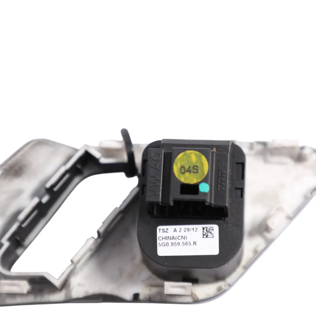 Exterior Wing Mirror Adjuster Control Switch to VW Volkswagen Golf Mk7 with Part number 5G0959565R VW Volkswagen Golf Mk7 Exterior Wing Mirror Adjuster Control Switch - SKU RHD-5G0959565R - Part number 5G0959565R