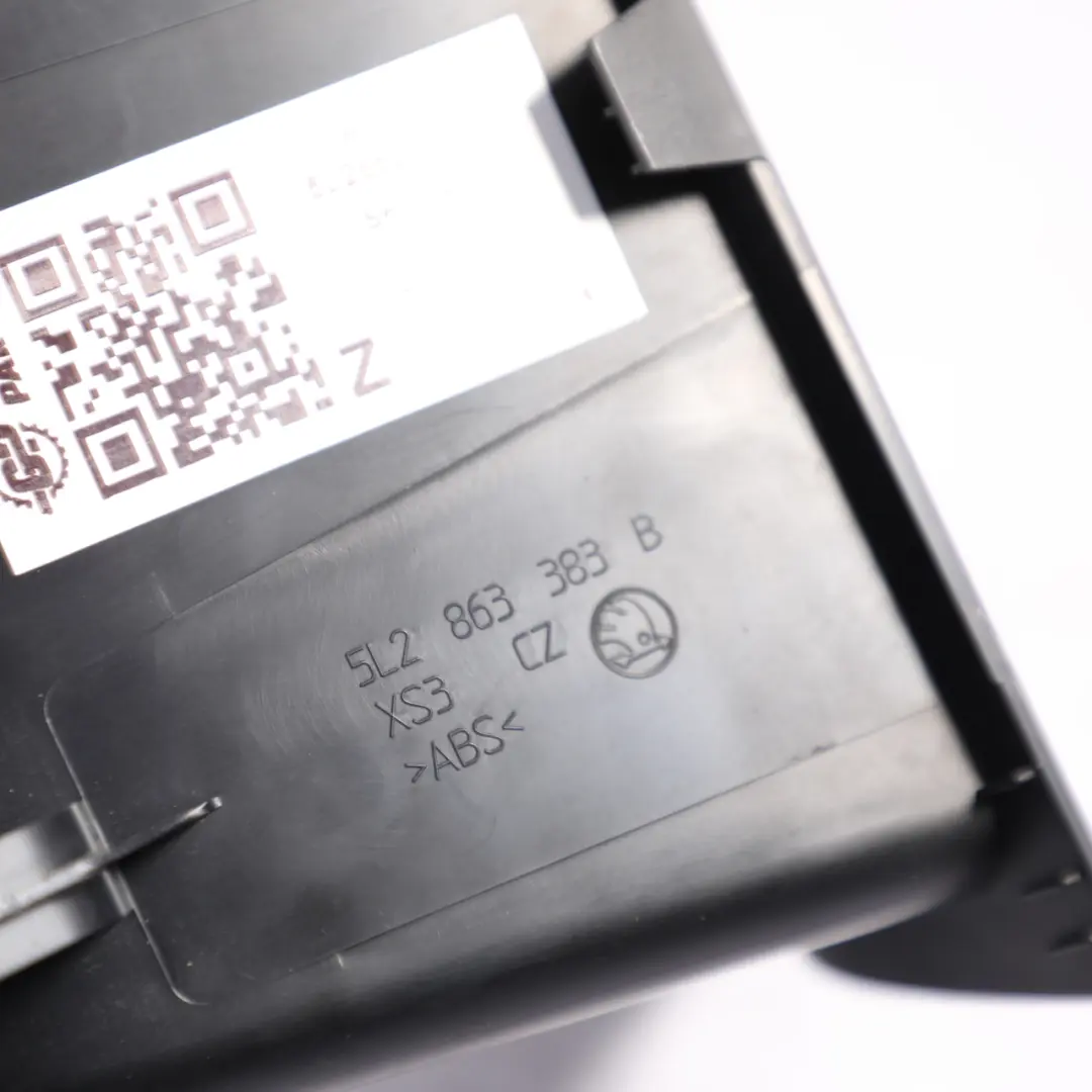 Centre Console Glovebox Compartment Storage Stowage to Skoda Yeti 5L with Part number 5L2863383B Skoda Yeti 5L Centre Console Glovebox Compartment Storage Stowage - SKU RHD-5L2863383B - Part number 5L2863383B