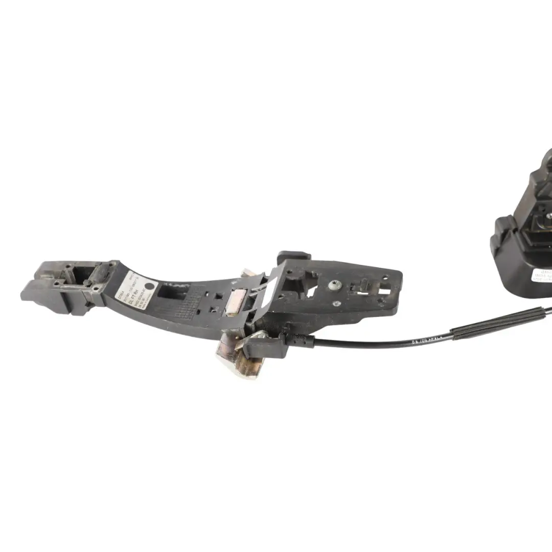 Land Rover Discovery L319 Door Lock Actuator Latch Front Right O/S - SKU RHD-6W8A-21812-AD - Part number 6W8A-21812-AD