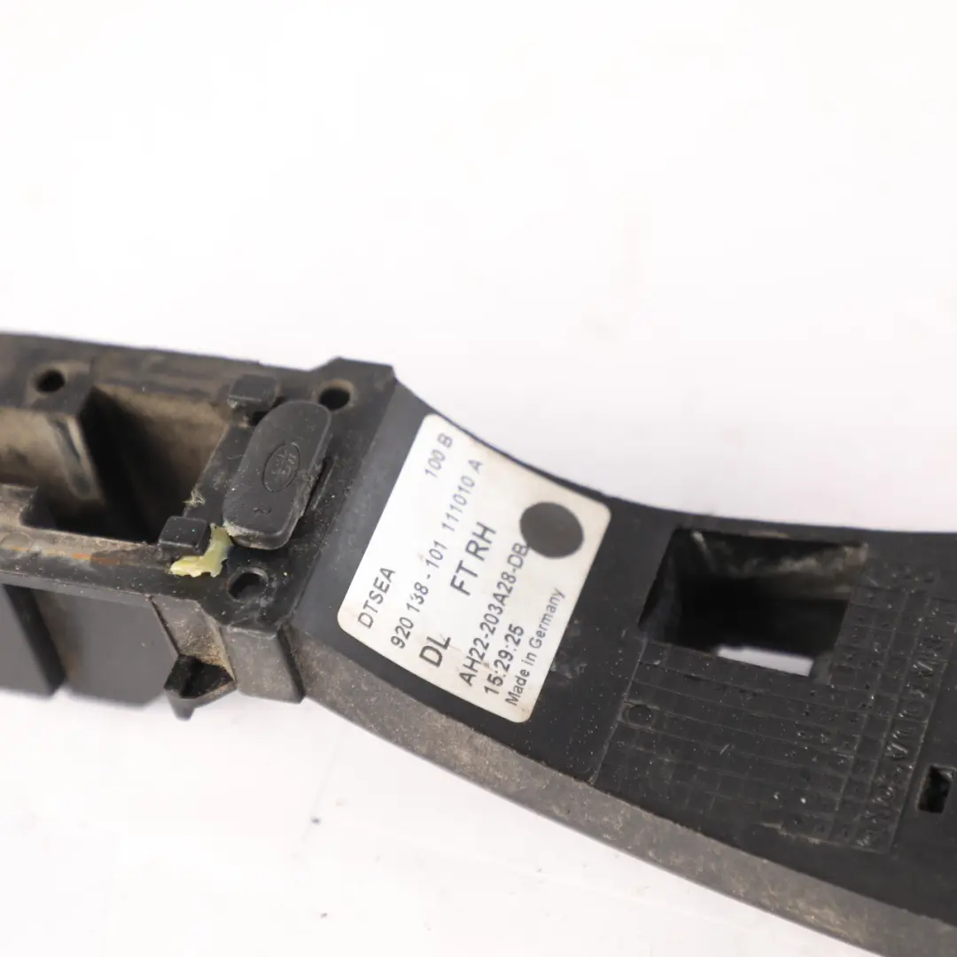 Door Lock Actuator Latch Front Left N/S -GD to Land Rover Discovery L319 with Part number 6W8A-21812 Land Rover Discovery L319 Door Lock Actuator Latch Front Left N/S -GD - SKU RHD-6W8A-21812-GD - Part number 6W8A-21812