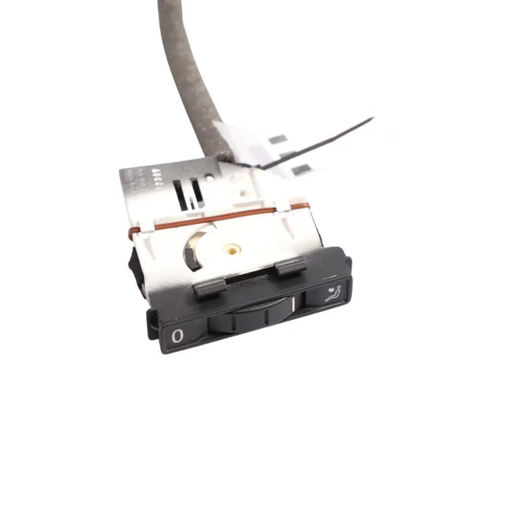 7L Dashboard Air Vent Adjusting Wheel Right O/S to Volkswagen VW Touareg with Part number 7L6819765J Volkswagen VW Touareg 7L Dashboard Air Vent Adjusting Wheel Right O/S - SKU RHD-7L6819765J - Part number 7L6819765J