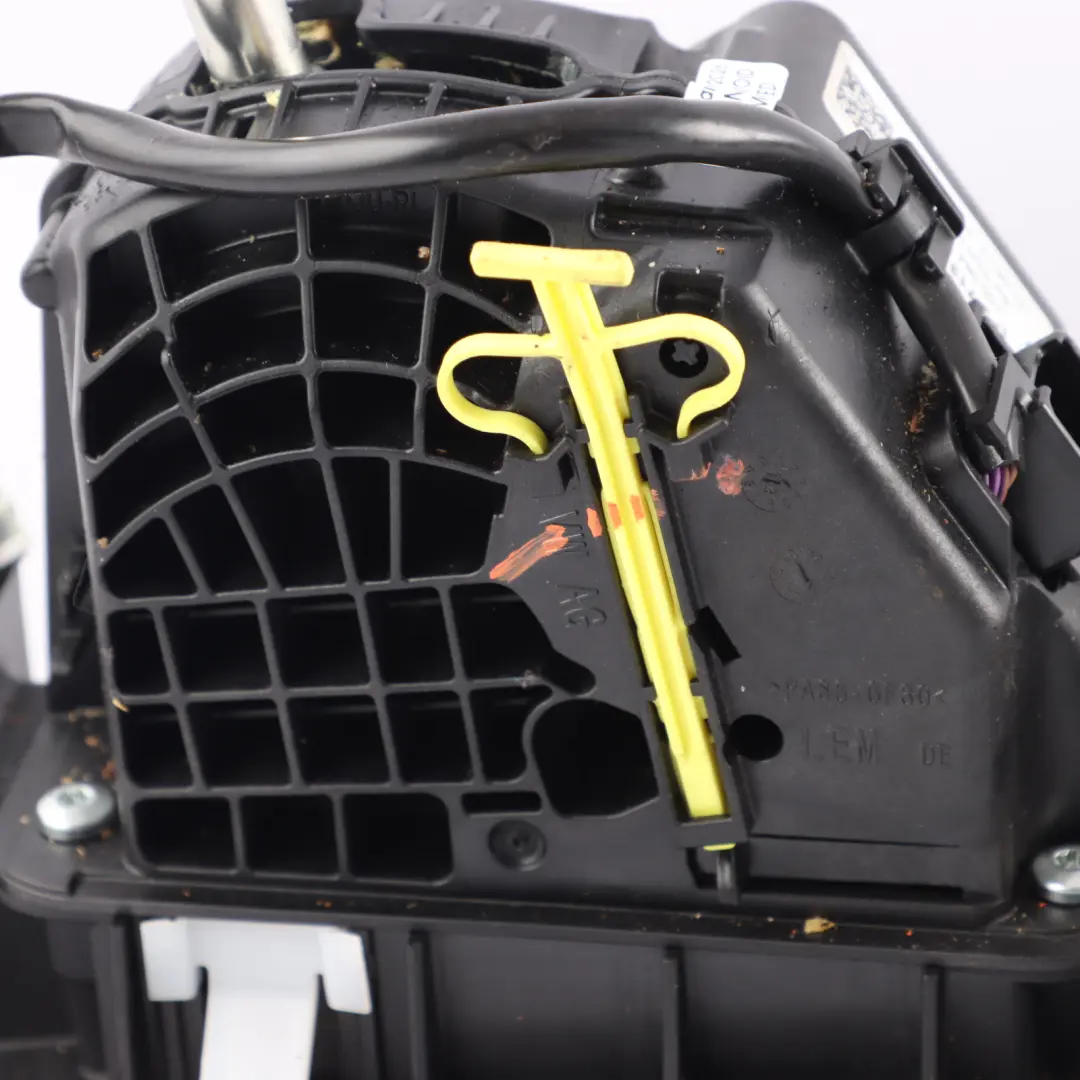 VW Volkswagen Touareg 7P Gear Shifting Selector Mechanism Automatic - SKU RHD-7P2713025D-1 - Part number 7P2713025D