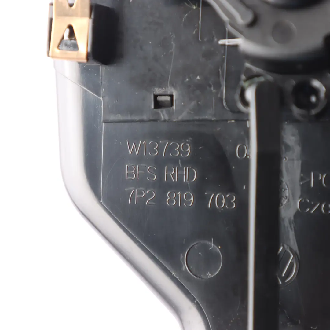 7P Air Vent Dashboard Dash Centre Nozzle 5K0819743 to VW Volkswagen Touareg with Part number 7P2819703A VW Volkswagen Touareg 7P Air Vent Dashboard Dash Centre Nozzle 5K0819743 - SKU RHD-7P2819703A - Part number 7P2819703A