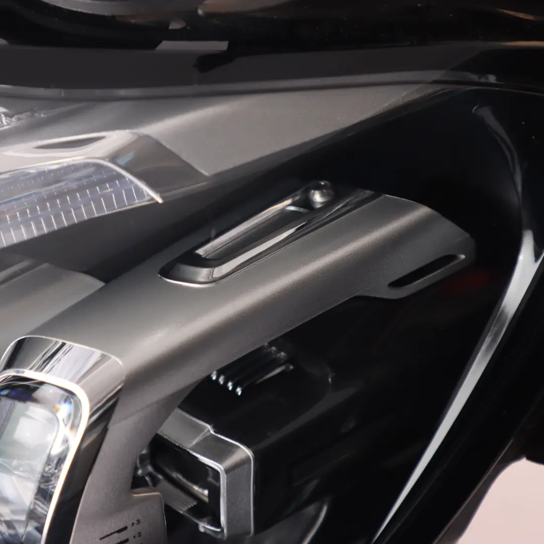 Headlight Multibeam Lamp LED Left N/S to Mercedes W205 with Part number A2059069305 Mercedes W205 Headlight Multibeam Lamp LED Left N/S - SKU RHD-A2059069305 - Part number A2059069305