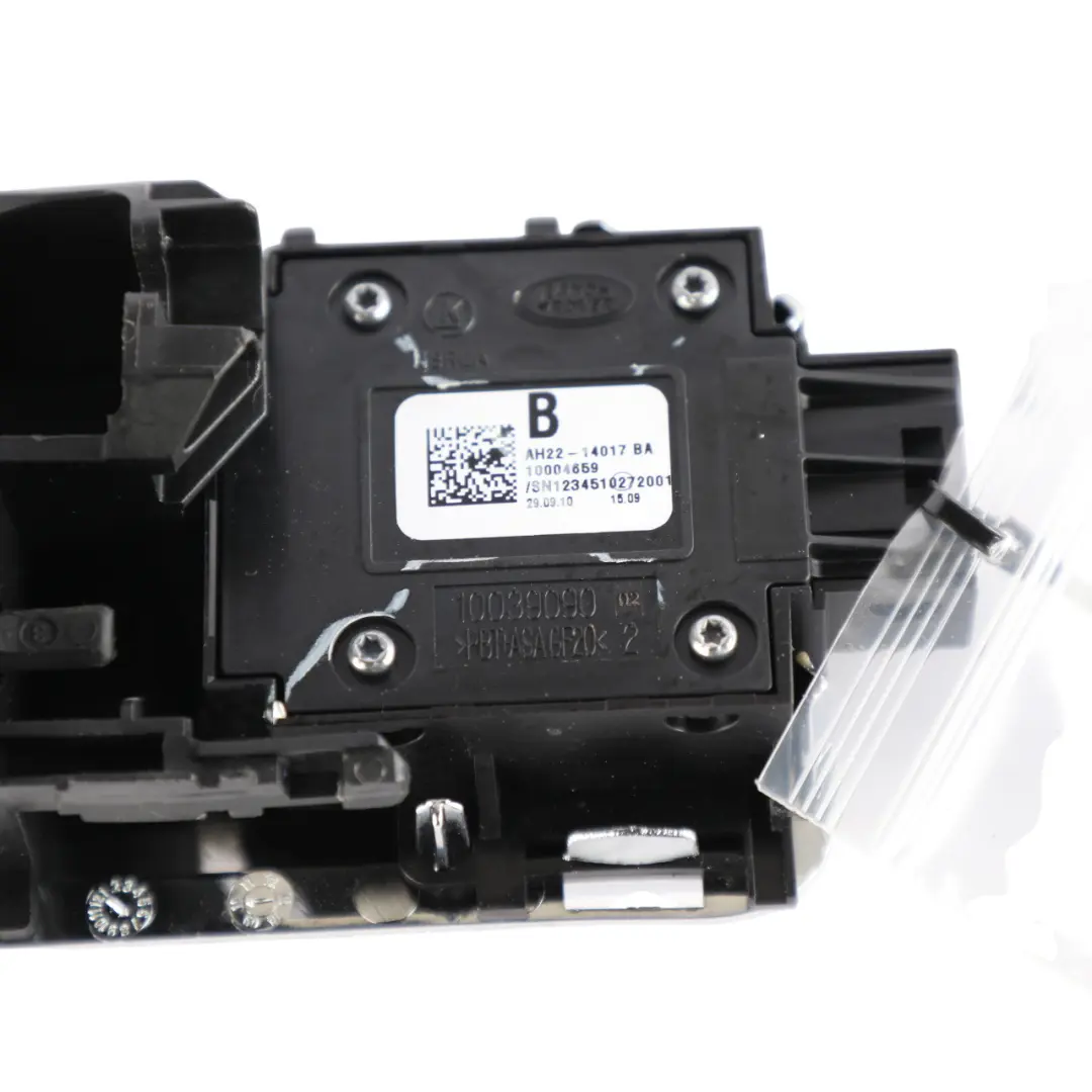 Front Door Handle Passenger Side Inner to Land Rover Discovery 4 L319 with Part number AH22-14017-BA Land Rover Discovery 4 L319 Front Door Handle Passenger Side Inner - SKU RHD-AH22-14017-BA - Part number AH22-14017-BA