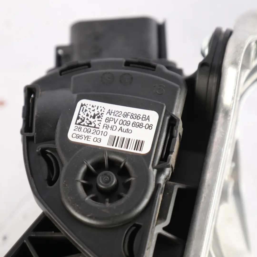 Land Rover Discovery 4 L319 Acceleration Throttle Gas Pedal - SKU RHD-AH22-9F836-BA - Part number AH22-9F836-BA