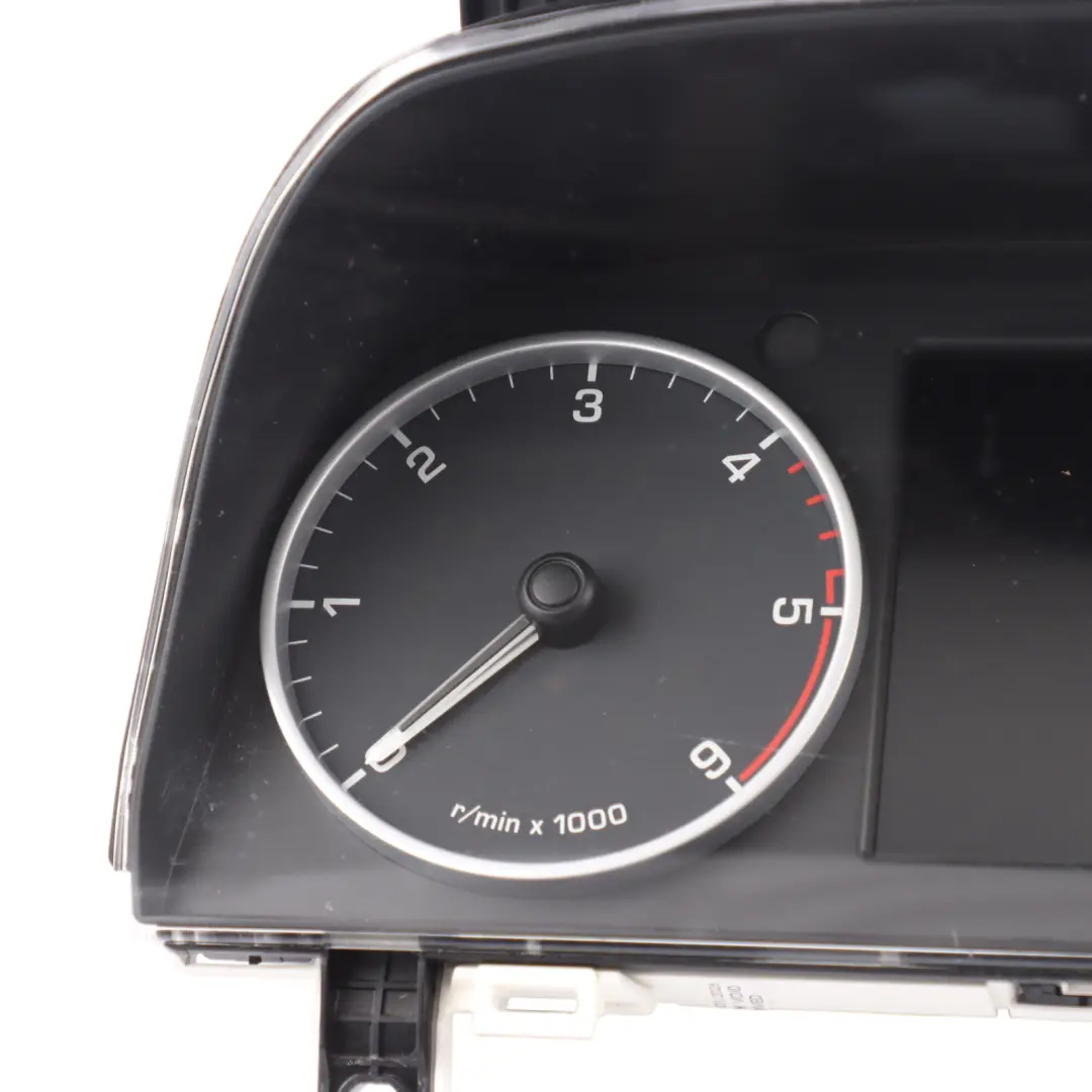 Land Rover Discovery L319 Instrument Cluster Diesel Automatic - SKU RHD-CH22-10849-DD - Part number CH22-10849-DD