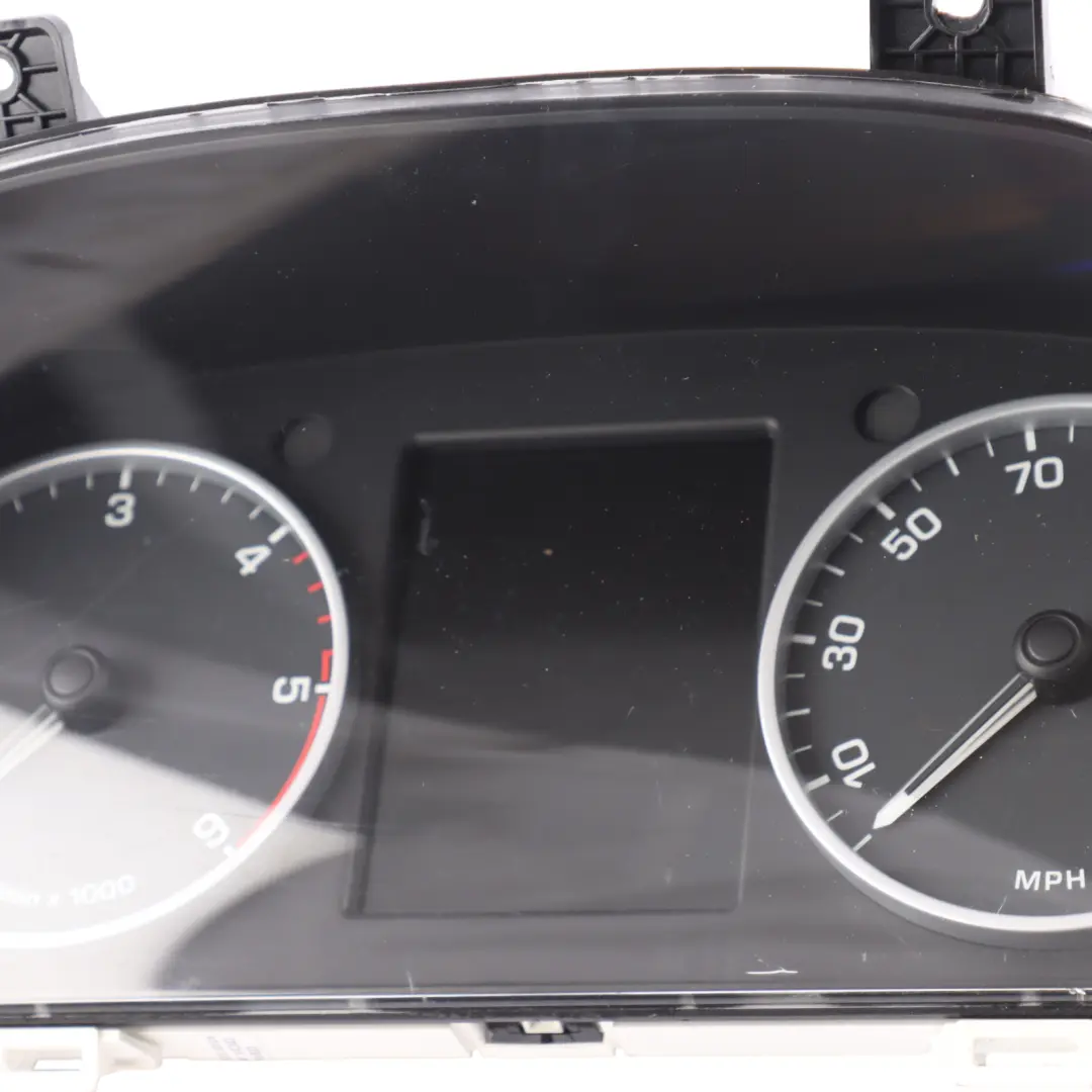 Land Rover Discovery L319 Instrument Cluster Diesel Automatic - SKU RHD-CH22-10849-DD - Part number CH22-10849-DD