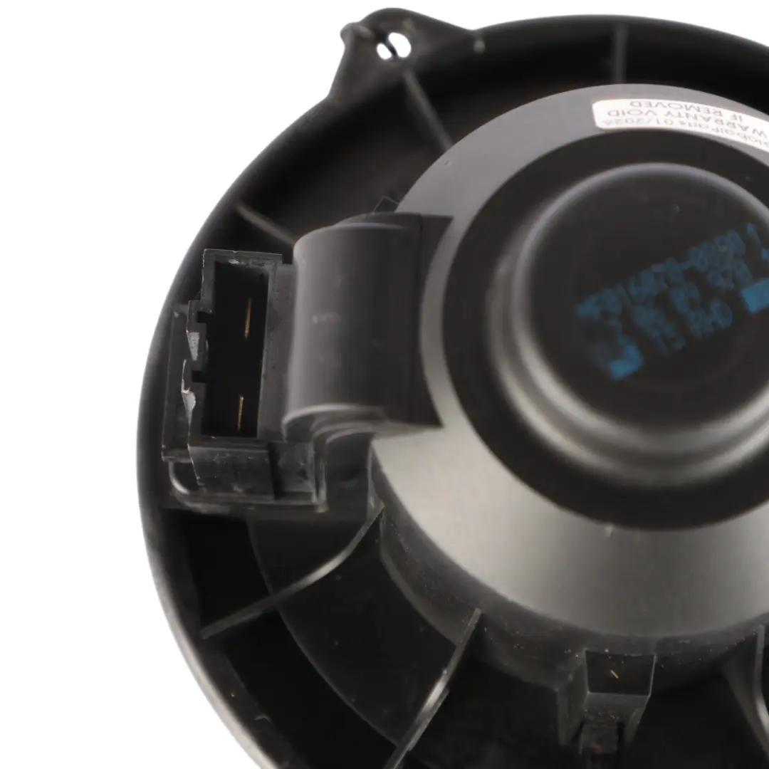 Land Rover Discovery 3 L319 Heater Blower Motor Unit 2,7 Diesel MF016070-0880 - SKU RHD-JGC500010 - Part number JGC500010