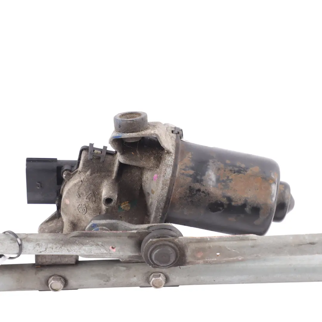 Front Windshield Wiper Motor Mechanism to Land Rover Discovery 3 L319 with Part number LR075582 Land Rover Discovery 3 L319 Front Windshield Wiper Motor Mechanism - SKU RHD-LR075582 - Part number LR075582