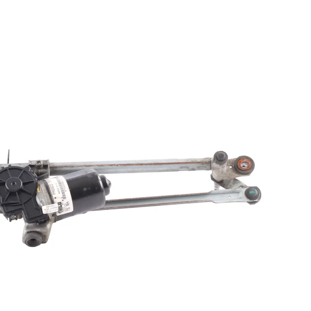 Front Windshield Wiper Motor Mechanism to Land Rover Discovery 3 L319 with Part number LR075582 Land Rover Discovery 3 L319 Front Windshield Wiper Motor Mechanism - SKU RHD-LR075582 - Part number LR075582