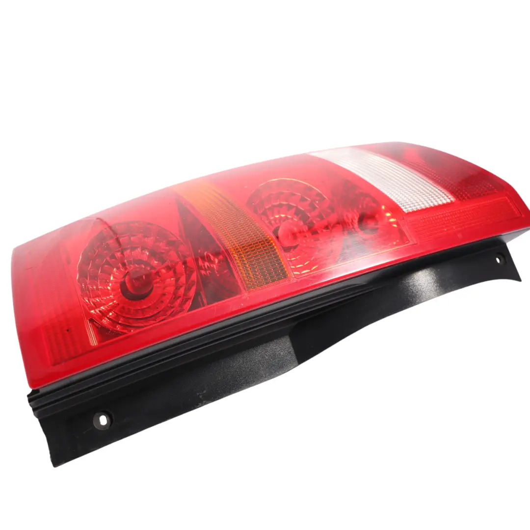 Land Rover Discovery 3 L319 Rear Tail Light Taillamp Right O/S - SKU XFB000563 - Part number XFB000563